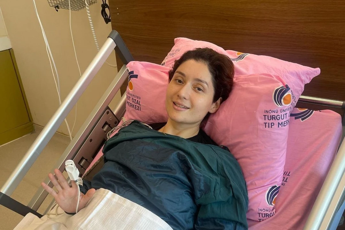 Nərmin Kərimbəyova xəstəxanadan görüntüsünü paylaşıb səhhətindən yazdı - FOTO Nərmin Kərimbəyova xəstəxanadan görüntüsünü paylaşıb səhhətindən yazdı - FOTO
