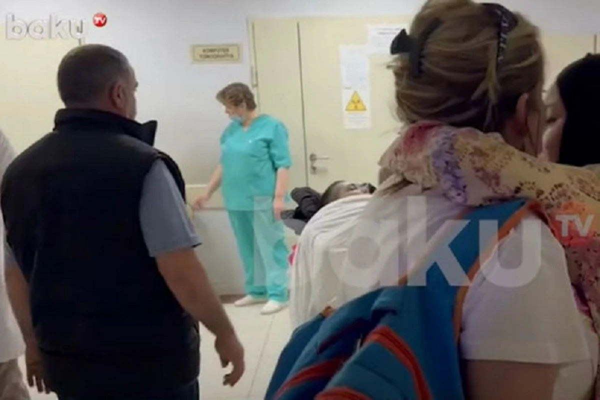 Родители школьников, попавших в ДТП на дороге Шамахы - Баку, рассказали о состоянии детей - ВИДЕО