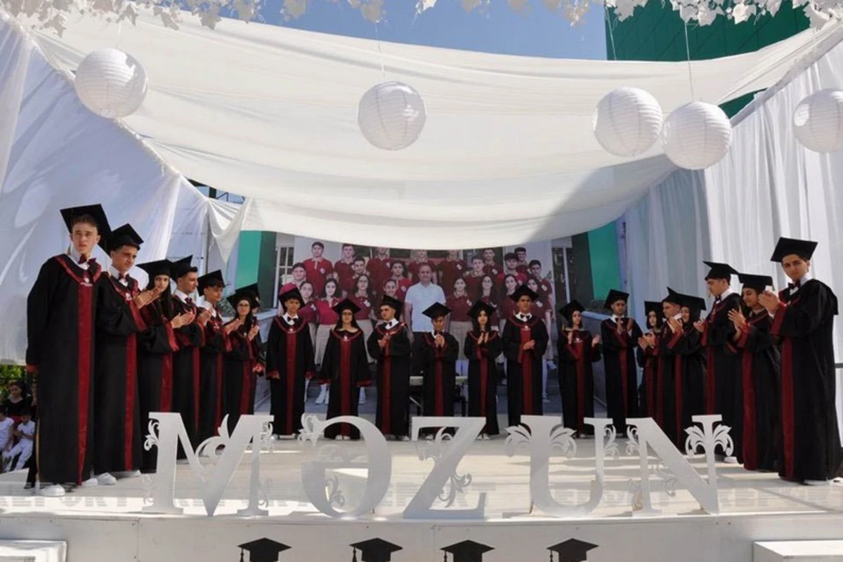 Mübariz İbrahimov adına Biləsuvar Təhsil Kompleksində Son zəng tədbiri keçirildi - FOTO