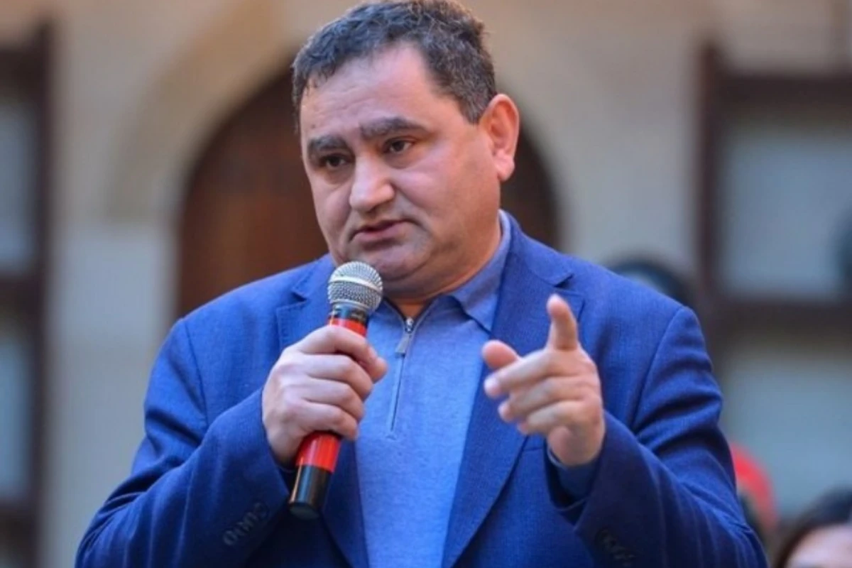 “Məktəb direktorları alverlə məşğuldur” - DEPUTAT