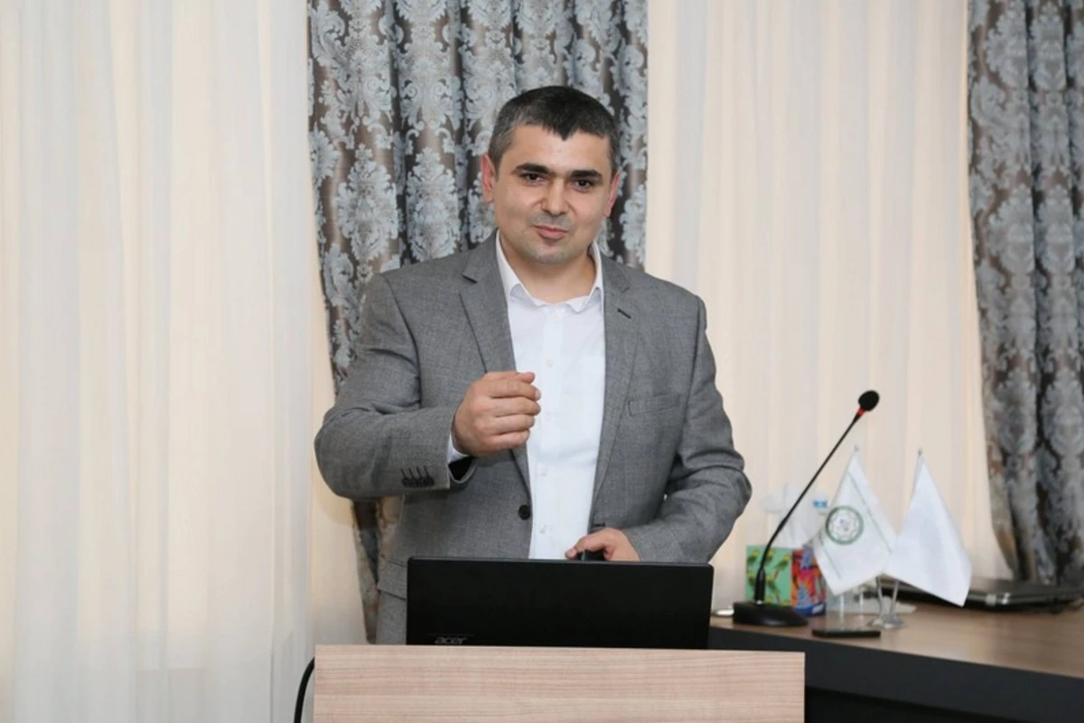 Respublika Neyrocərrahiyyə Xəstəxanasının baş həkimi işdən çıxıb