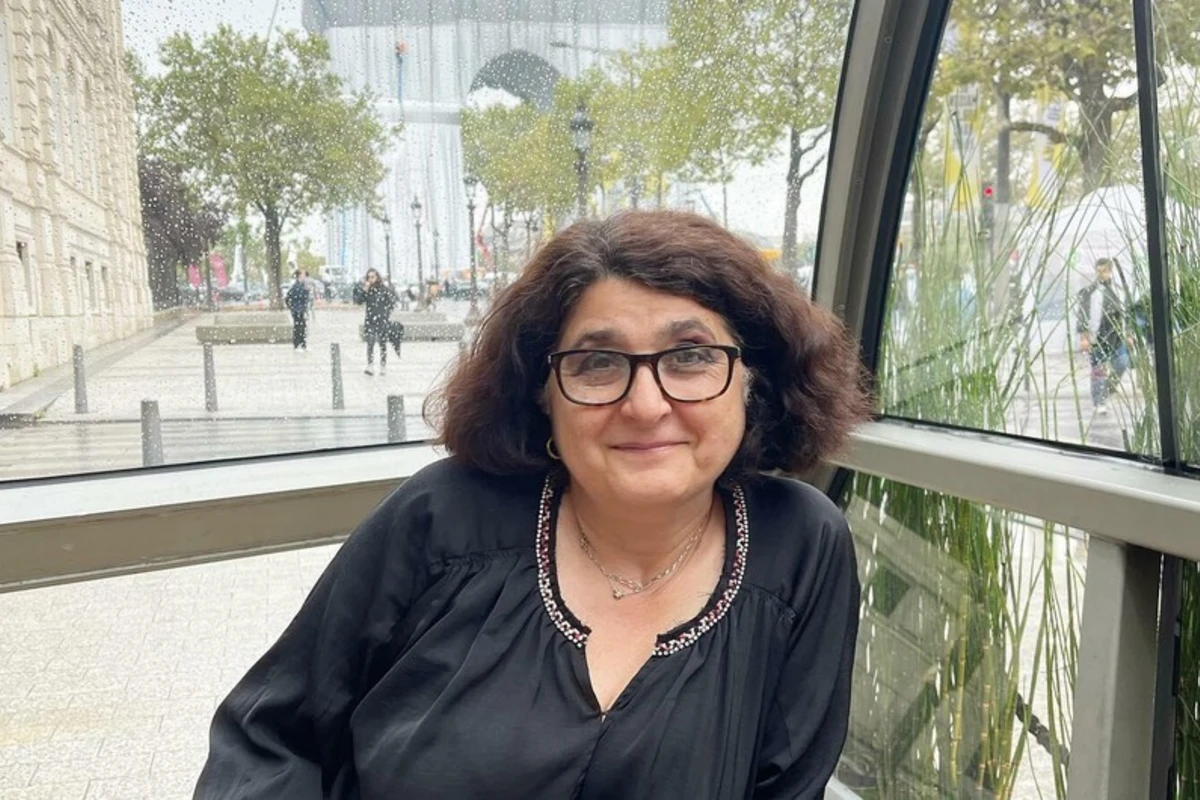 Parisdə ermənilərin hücumu zamanı yaralanan diaspor fəalı: Söyüş söyə-söyə içəri daxil oldular