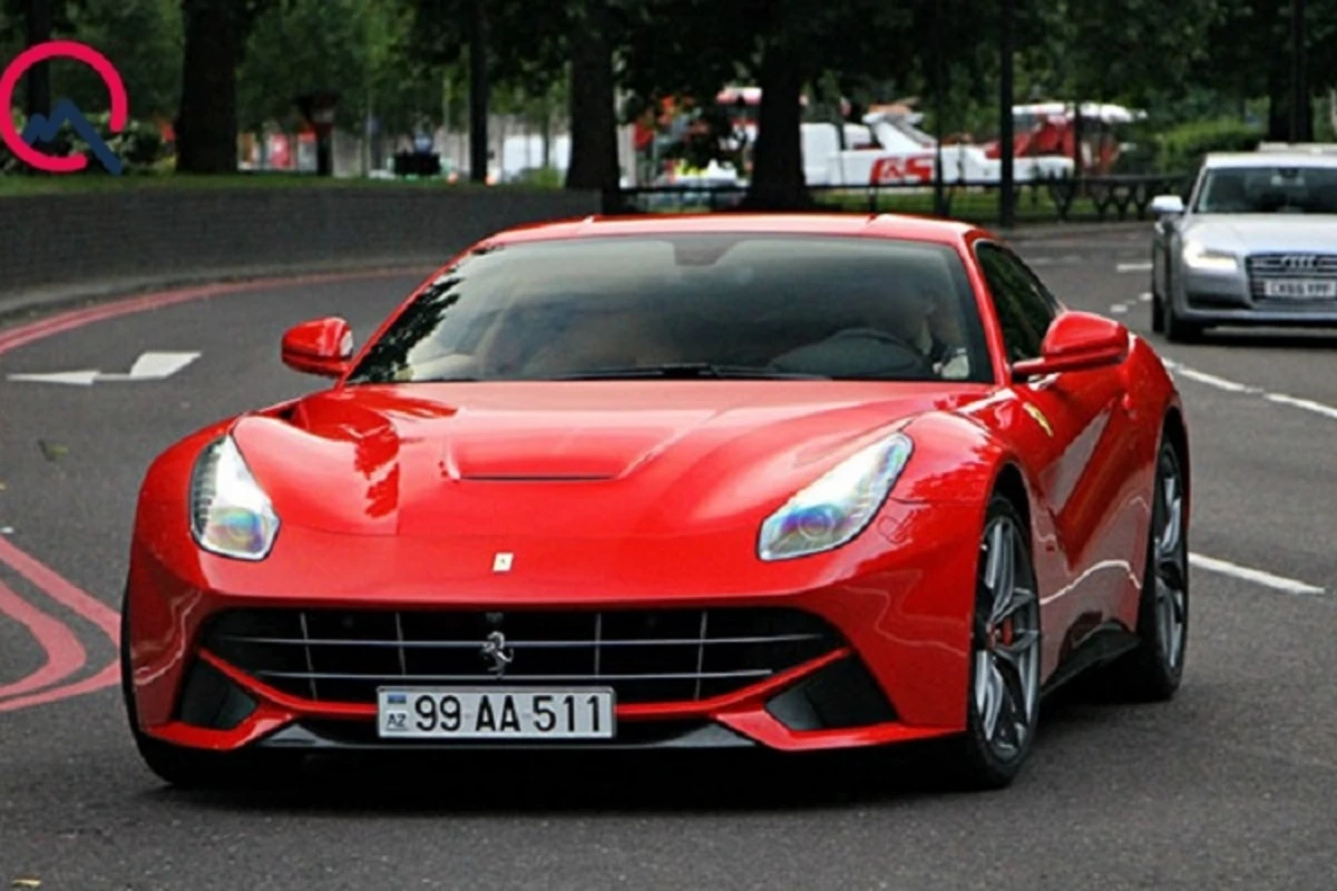 Bakıda AA seriyalı “Ferrari”nin sahibi buna görə CƏRİMƏLƏNDİ