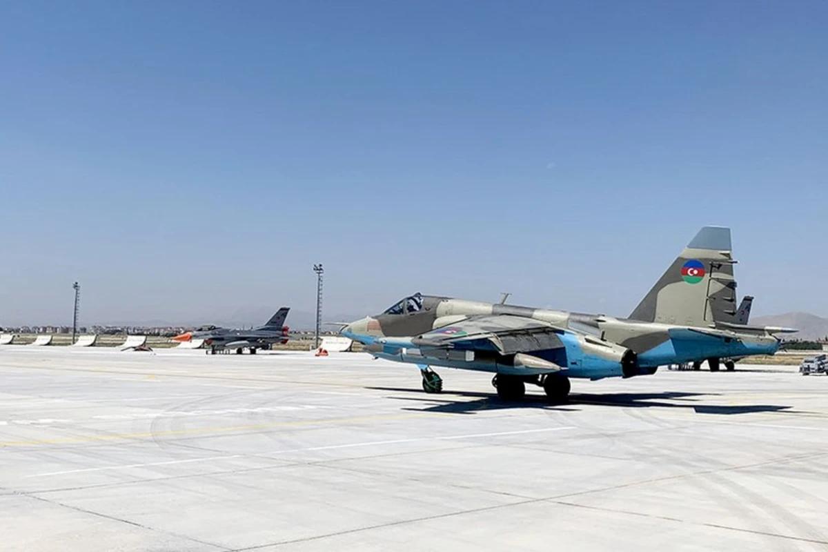 Azərbaycan pilotlarının Türkiyədəki təlimindən görüntülər - VİDEO