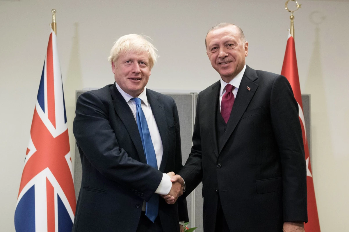 Ərdoğan Consonla Ukraynanı müzakirə etdi