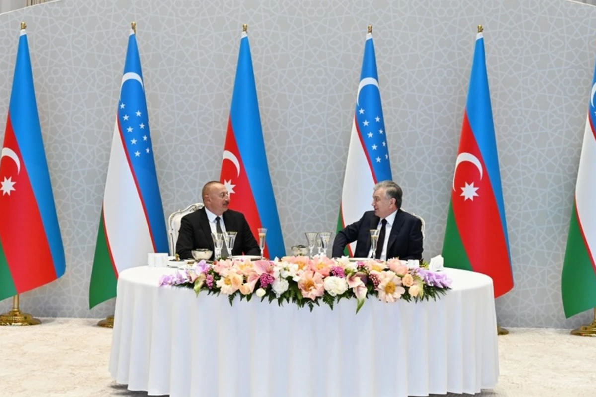 Şavkat Mirziyoyev İlham Əliyevin şərəfinə rəsmi ziyafət verdi
