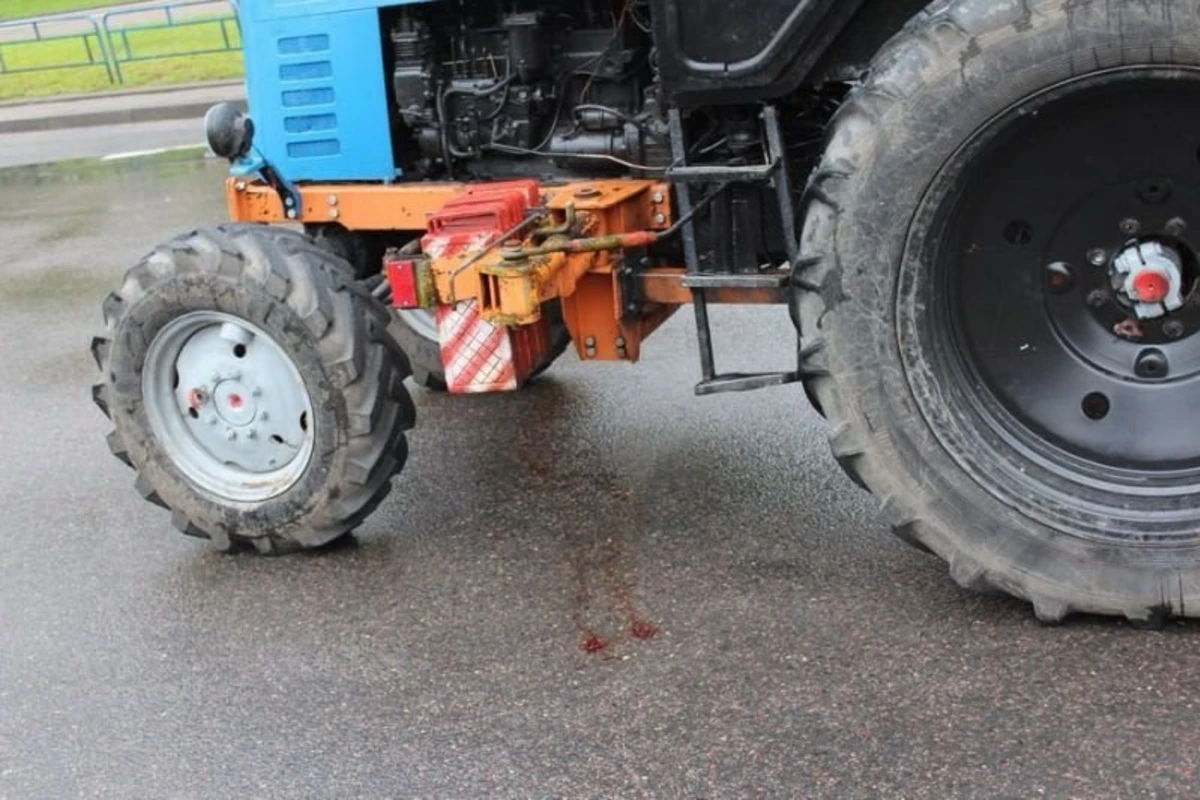 Azərbaycanda məktəblini traktor vurub öldürdü