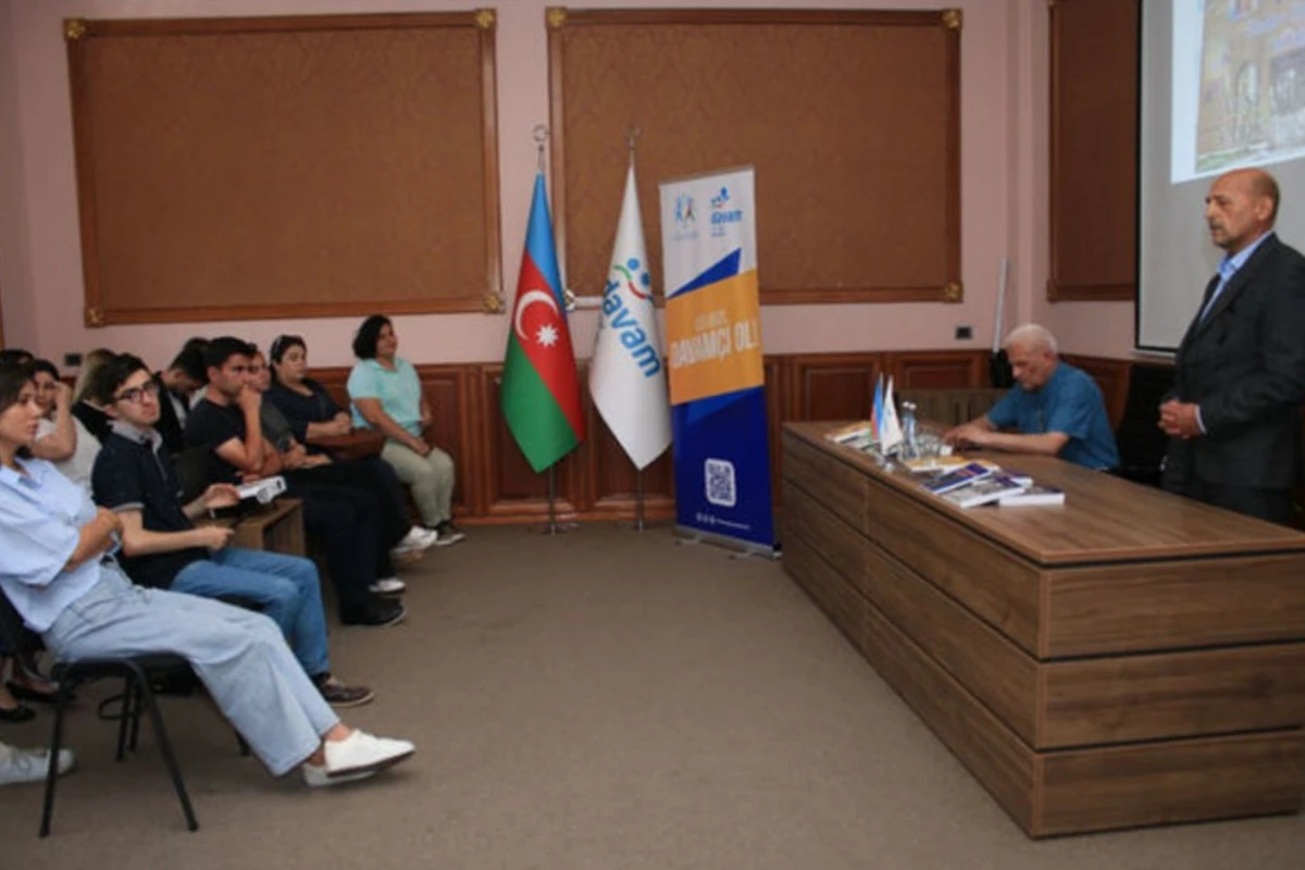 “Yeni tarix” kitabının təqdimat mərasimi keçirilib - FOTO “Yeni tarix” kitabının təqdimat mərasimi keçirilib - FOTO