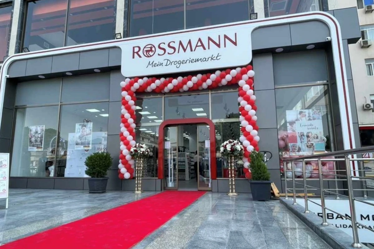 “Veysəloğlu” alman markası “Rossmann”ı ölkəmizə gətirdi! - FOTO