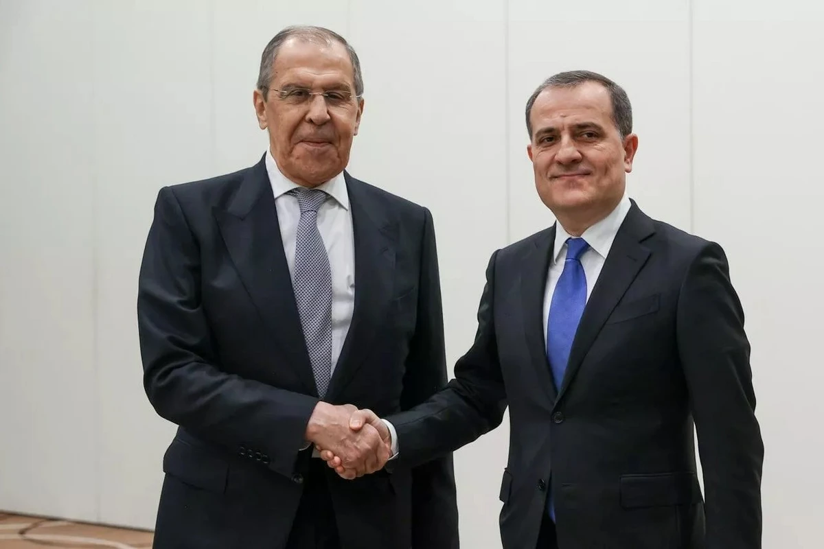 Azərbaycan və Rusiya XİN başçılarının müzakirə etdikləri məsələlər açıqlanıb