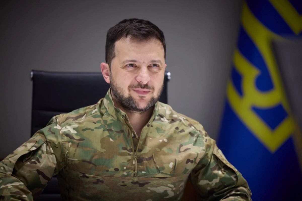 Зеленский уволил послов в пяти странах