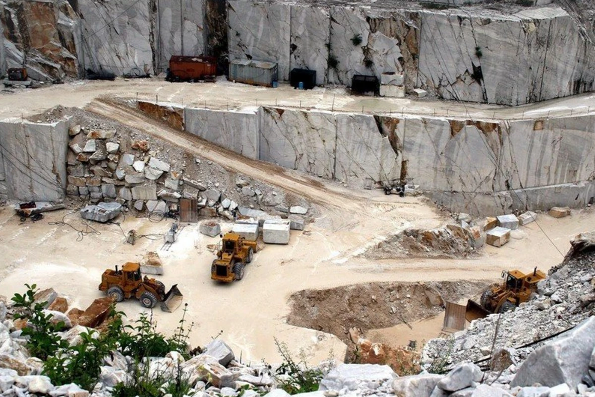 Yeddi faydalı qazıntı yatağı hərraca çıxarılacaq