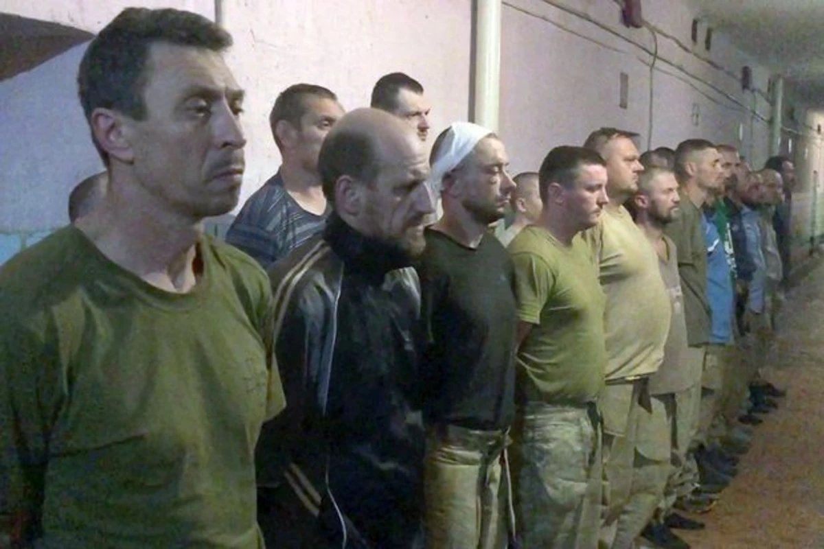 Mariupol müdafiəçiləri Ukraynaya qaytarıldı