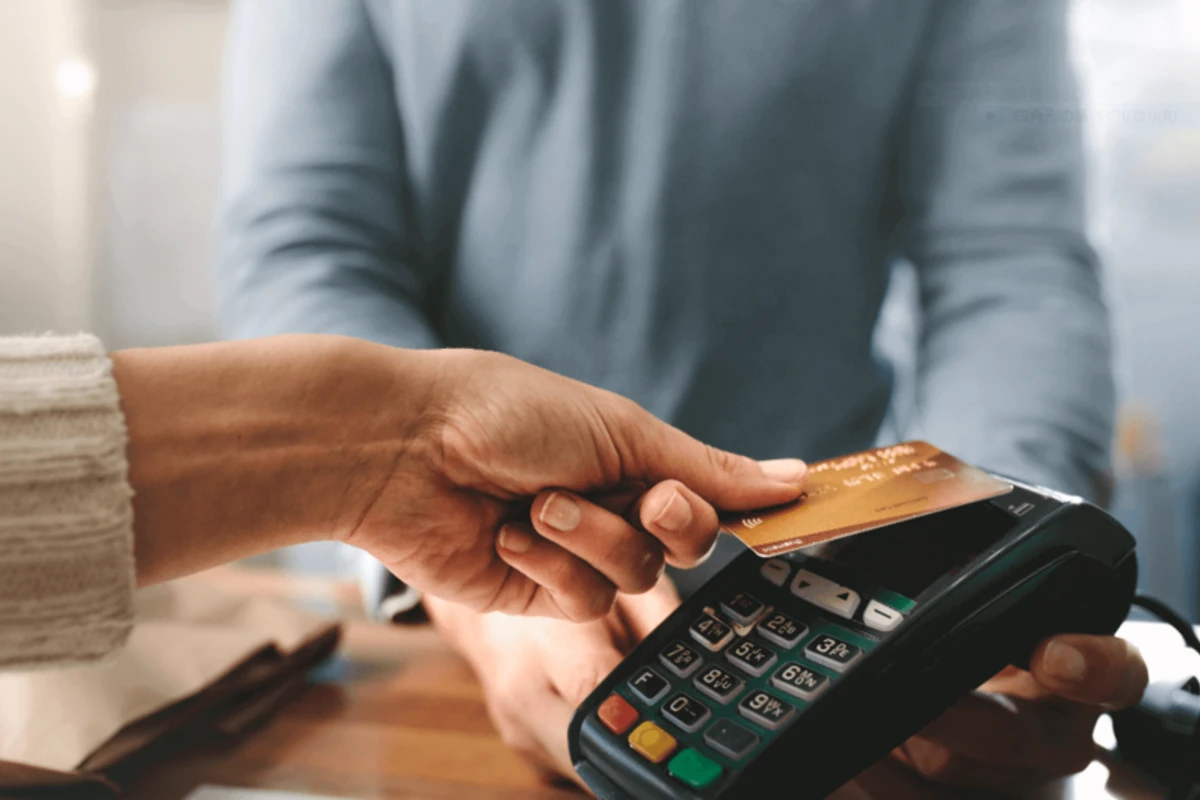 Azərbaycanda xaricilərin bank kartları ilə xərcləmələri 5 dəfə artıb