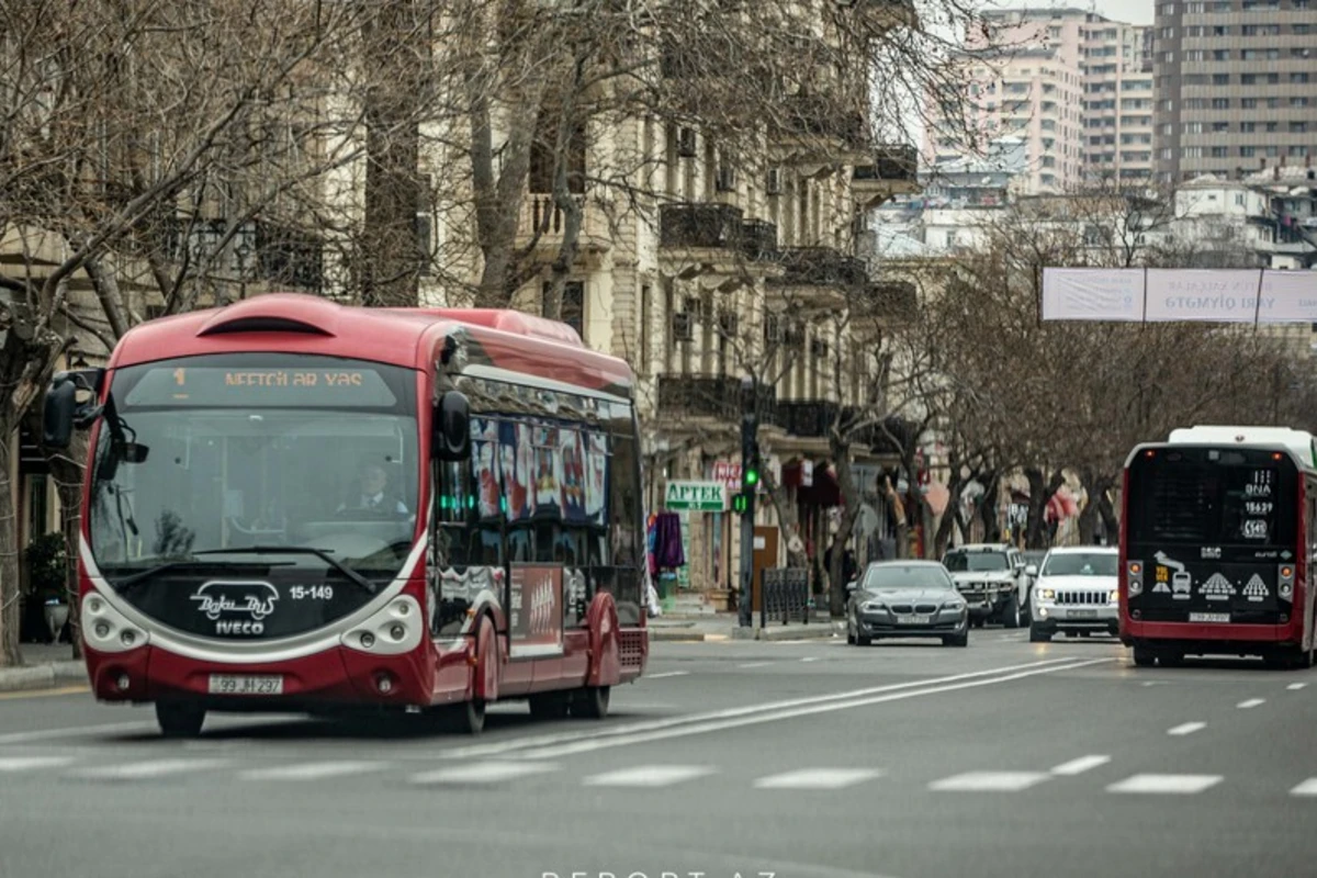 Bakıda 21 avtobus gecikməklə hərəkət edir Bakıda 21 avtobus gecikməklə hərəkət edir