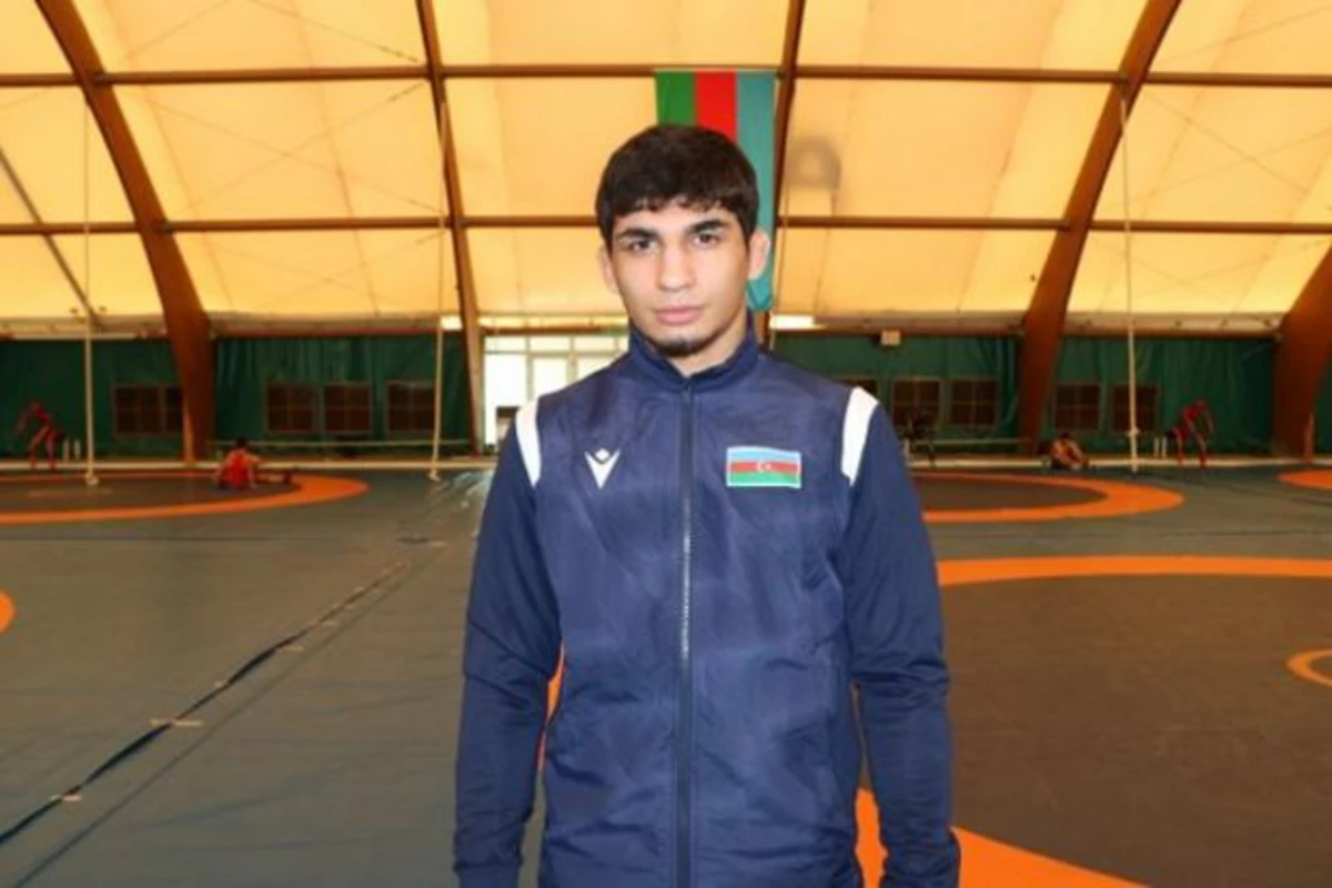 Ermənistan himninə görə kürsünü tərk edən güləşçimizin medalı alındı - VİDEO Ermənistan himninə görə kürsünü tərk edən güləşçimizin medalı alındı - VİDEO