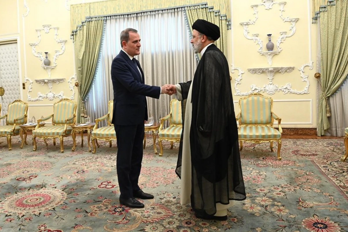 Ceyhun Bayramov İbrahim Rəisi ilə görüşdü