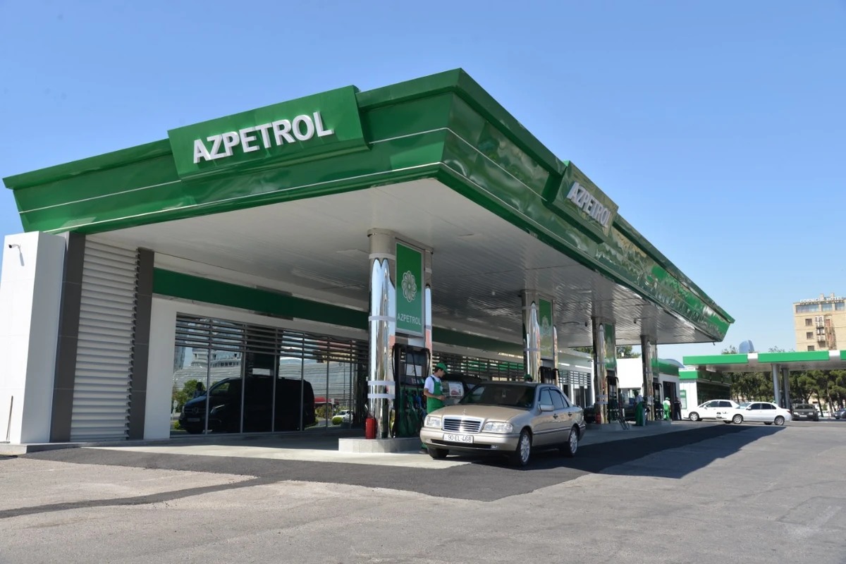 “Azpetrol” şirkəti yanacaqdoldurma məntəqələrinin sayını 92-yə çatdırdı “Azpetrol” şirkəti yanacaqdoldurma məntəqələrinin sayını 92-yə çatdırdı