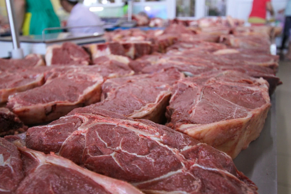Госслужба проводит на рынках мониторинги цен на мясо Госслужба проводит на рынках мониторинги цен на мясо