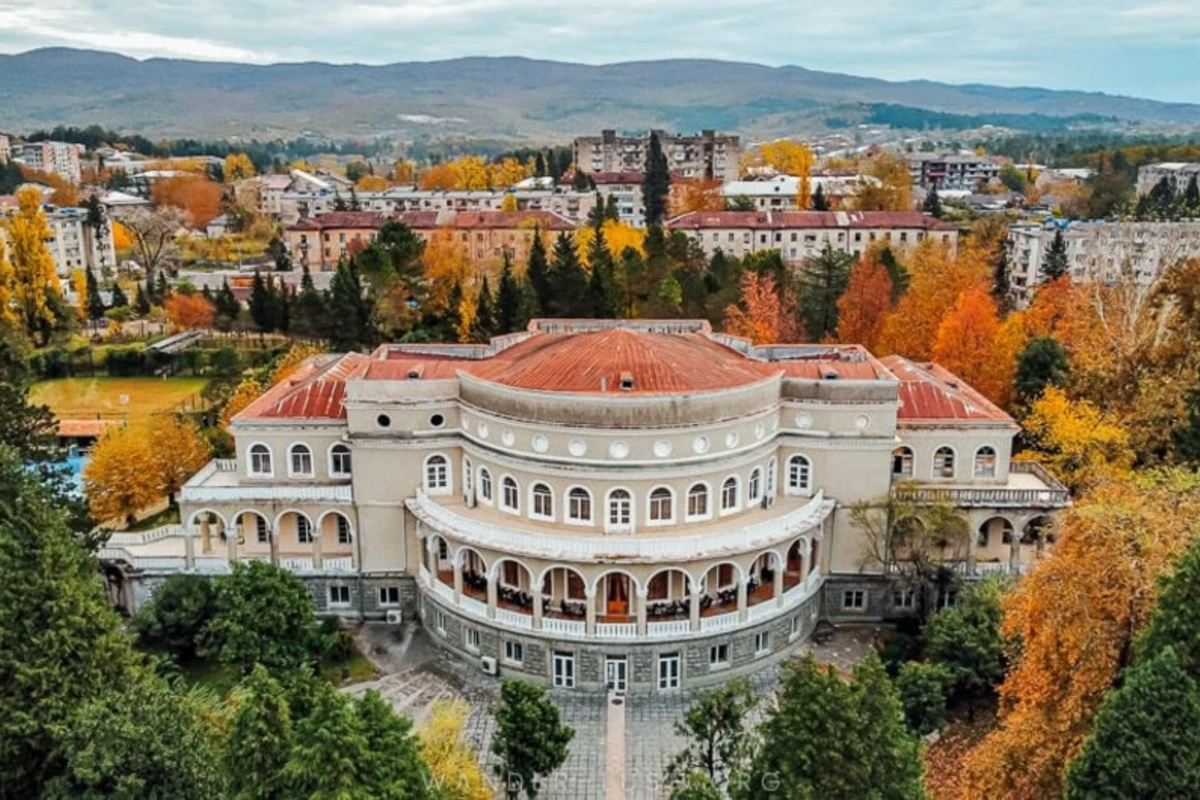 Gürcüstanda bir neçə sanatoriya satışa çıxarılır Gürcüstanda bir neçə sanatoriya satışa çıxarılır