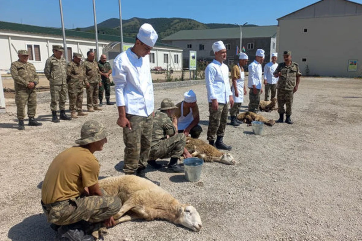 Qurban bayramı Azərbaycan Ordusunda qeyd olundu - FOTO