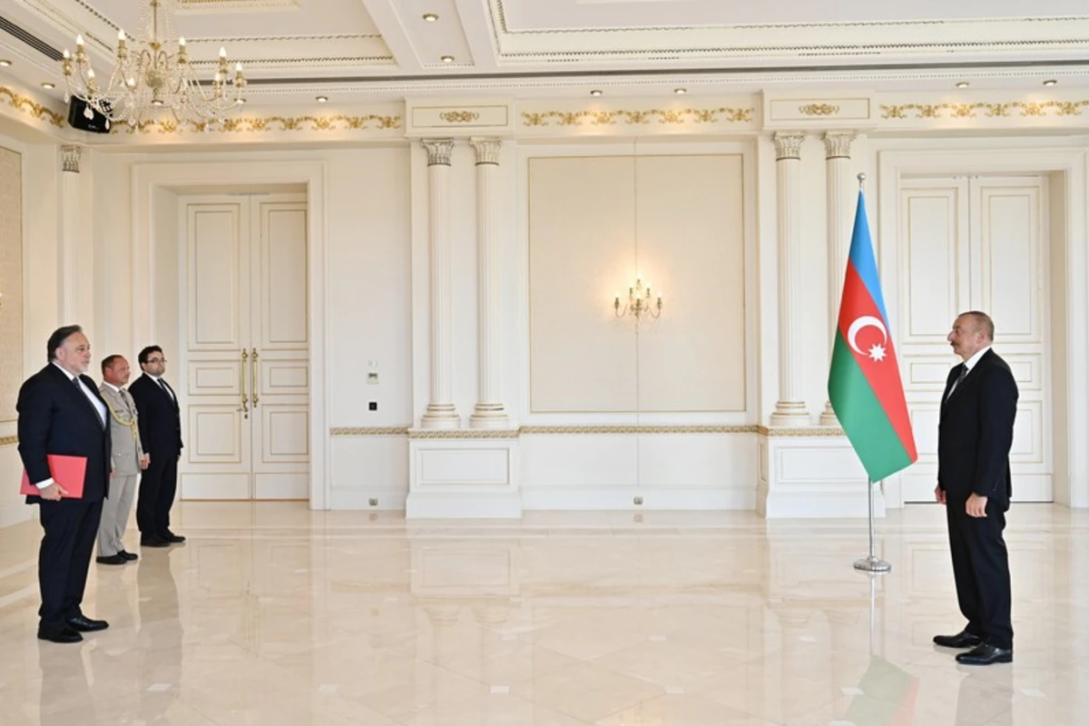 Prezident Çex Respublikasının Azərbaycanda yeni təyin olunmuş səfirinin etimadnaməsini qəbul edib