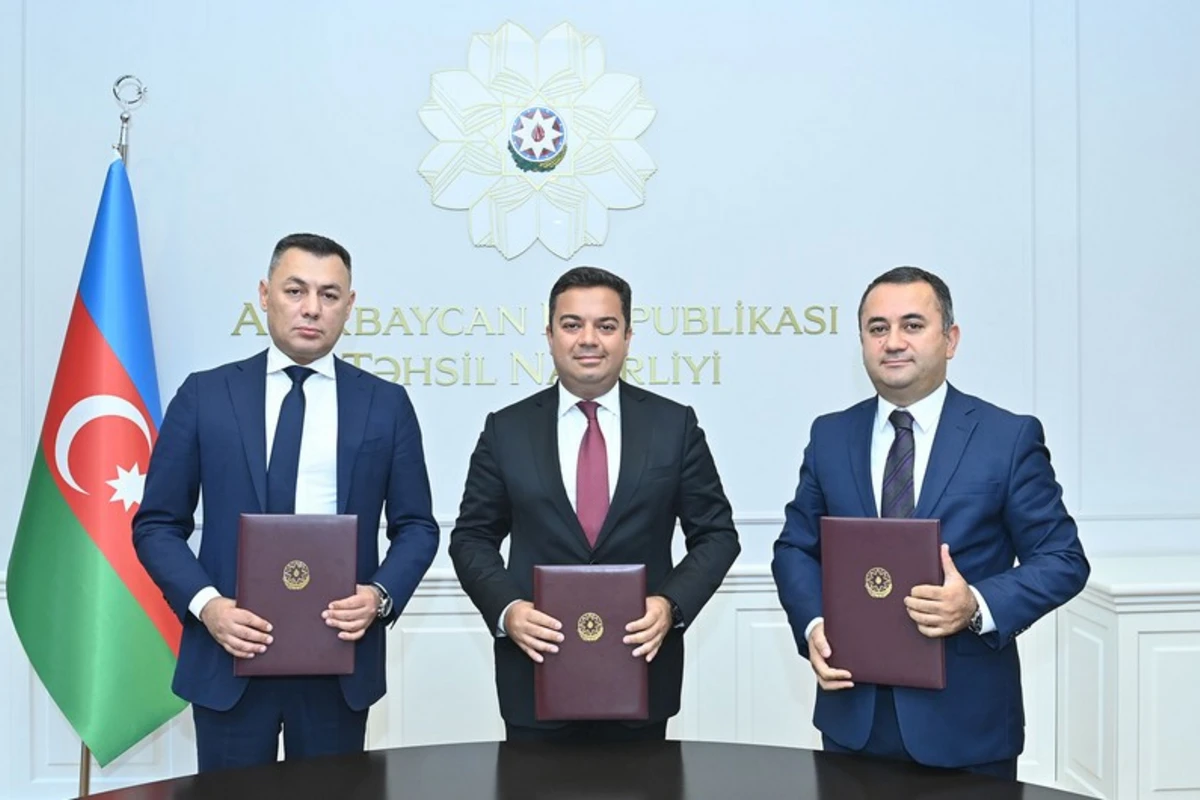 Azad olunmuş ərazilərdə yerləşən təhsil müəssisələri üçün 1000 kompüter ianə edildi