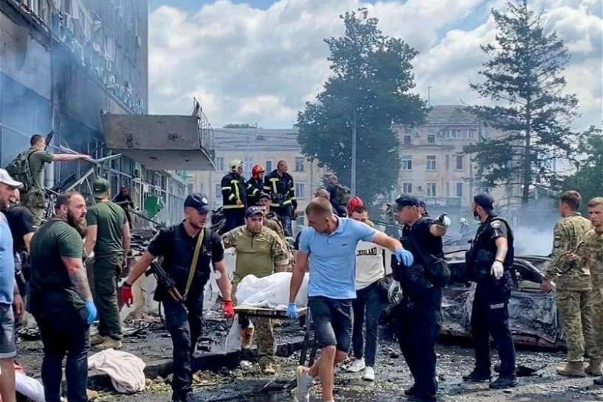 В украинском городе Виннице объявили траур из-за ракетного удара РФ