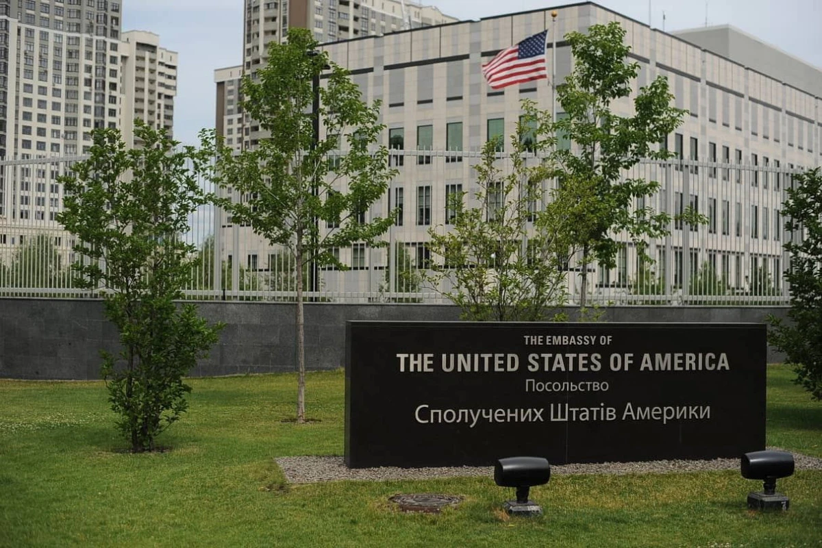 ABŞ-ın Kiyevdəki səfirliyi amerikalıları Ukraynanı tərk etməyə çağırdı