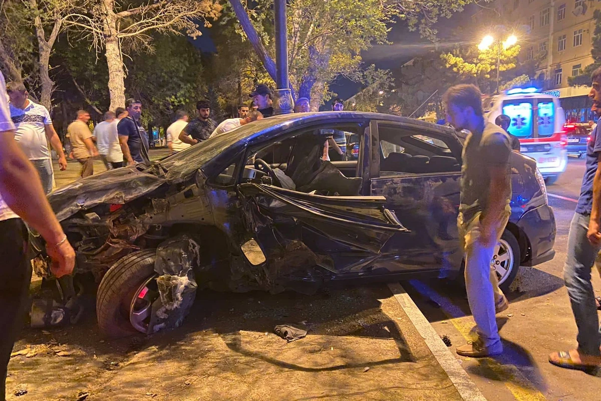 İdarəetməni itirən Prius ağaca çırpıldı - VİDEO