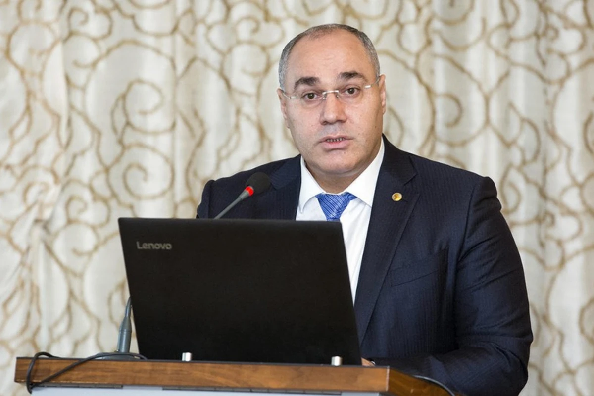Səfər Mehdiyev Dövlət Gömrük Komitəsinin sədri vəzifəsindən azad edilib Səfər Mehdiyev Dövlət Gömrük Komitəsinin sədri vəzifəsindən azad edilib