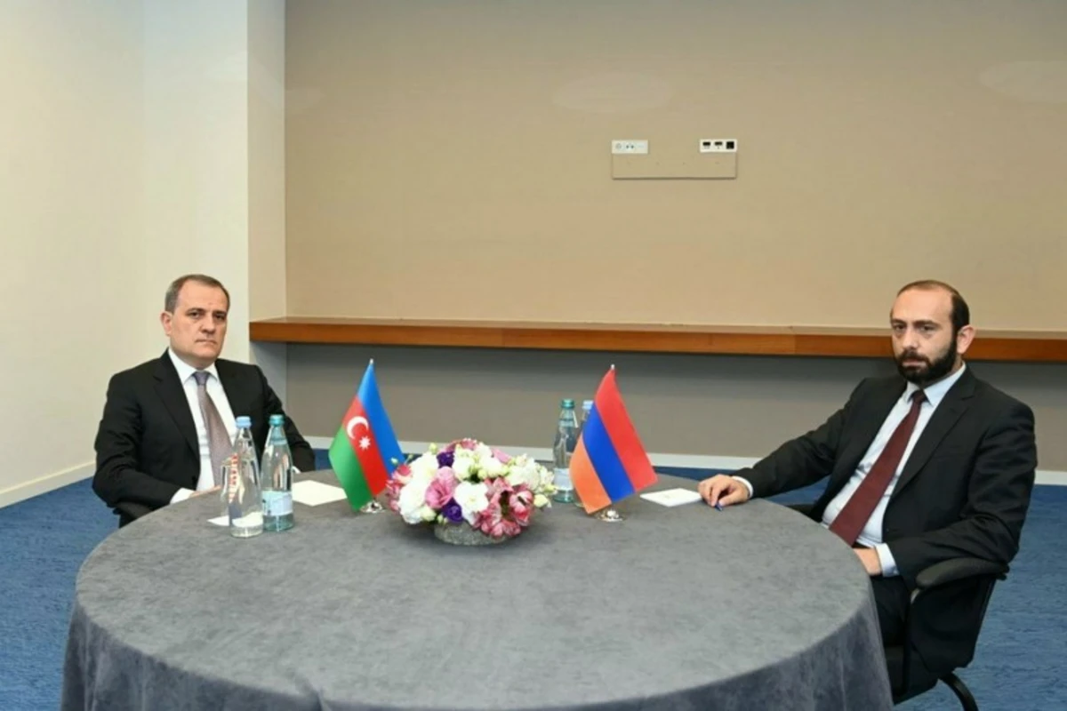 Ceyhun Bayramov Mirzoyana Ermənistan silahlı qüvvələrinin Azərbaycandan çıxarılmasının zəruriliyini bildirib