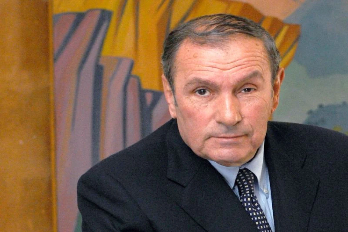 Ermənistanın ilk prezidentinin evinə bomba qoyulması xəbəri yayılıb