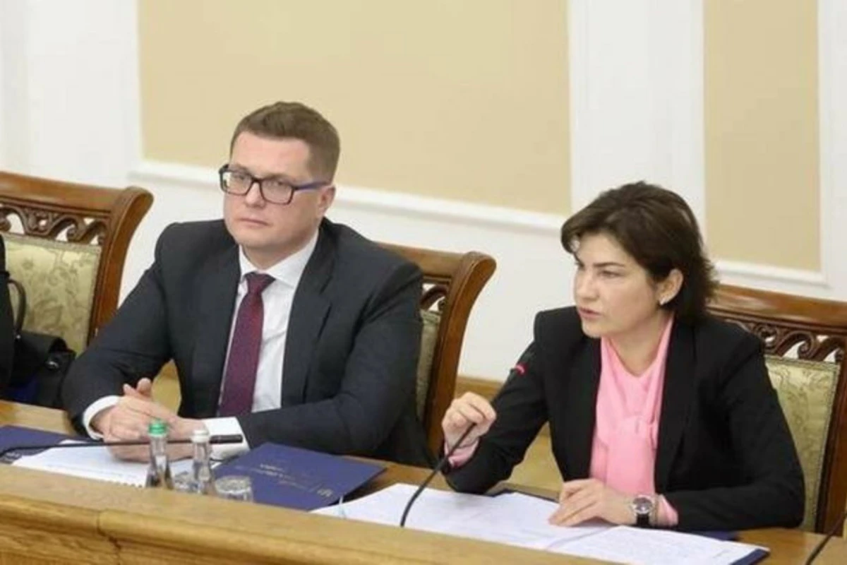 Zelenski Ukrayna Təhlükəsizlik Xidmətinin rəhbərini və baş prokuroru vəzifəsindən uzaqlaşdırdı