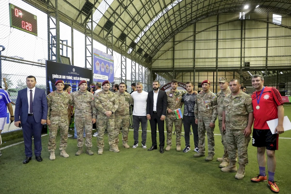 Protezlə təmin edilən qazilər futbol oynayıb - FOTO