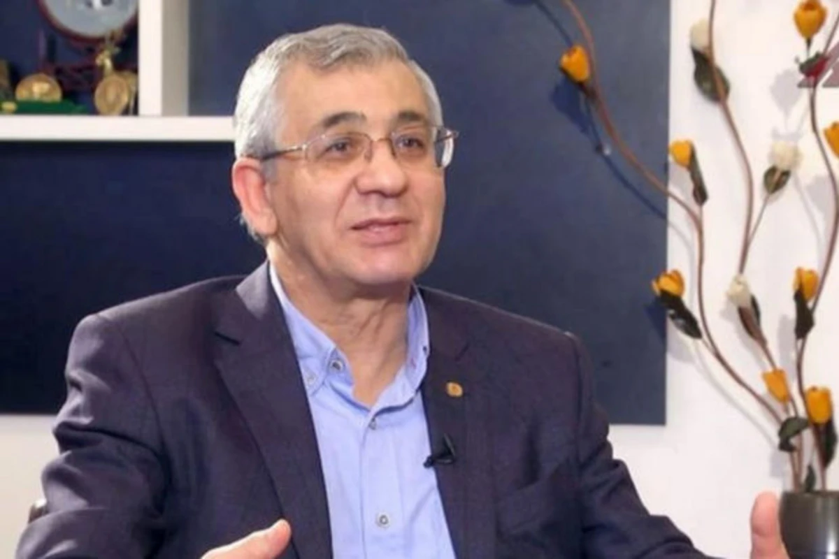 Hamlet İsaxanlı: “Test üsulunun ləğvinə ehtiyac yoxdur”