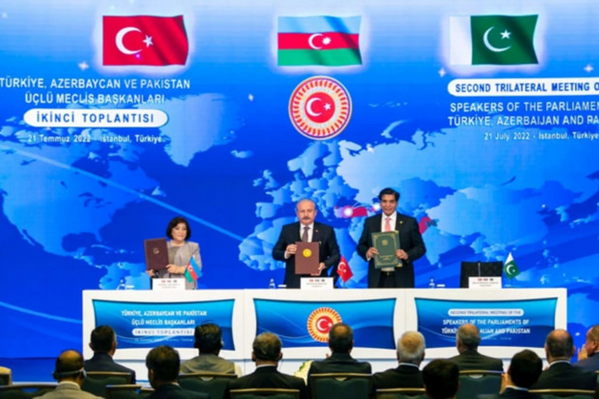 Azərbaycan, Pakistan və Türkiyə Parlament sədrləri “İstanbul Bəyannaməsi”ni imzaladılar - FOTO