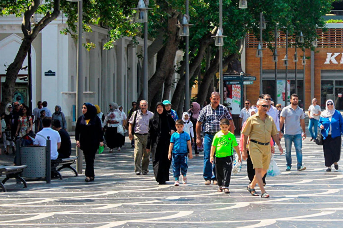Azərbaycana gələn turistlərin sayı azaldı – Ən çox bu ölkələrdən gəliblər
