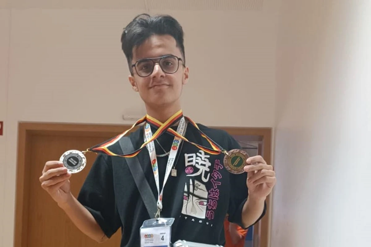 Tanınmış cütlüyün övladı gümüş medal qazandı - FOTO