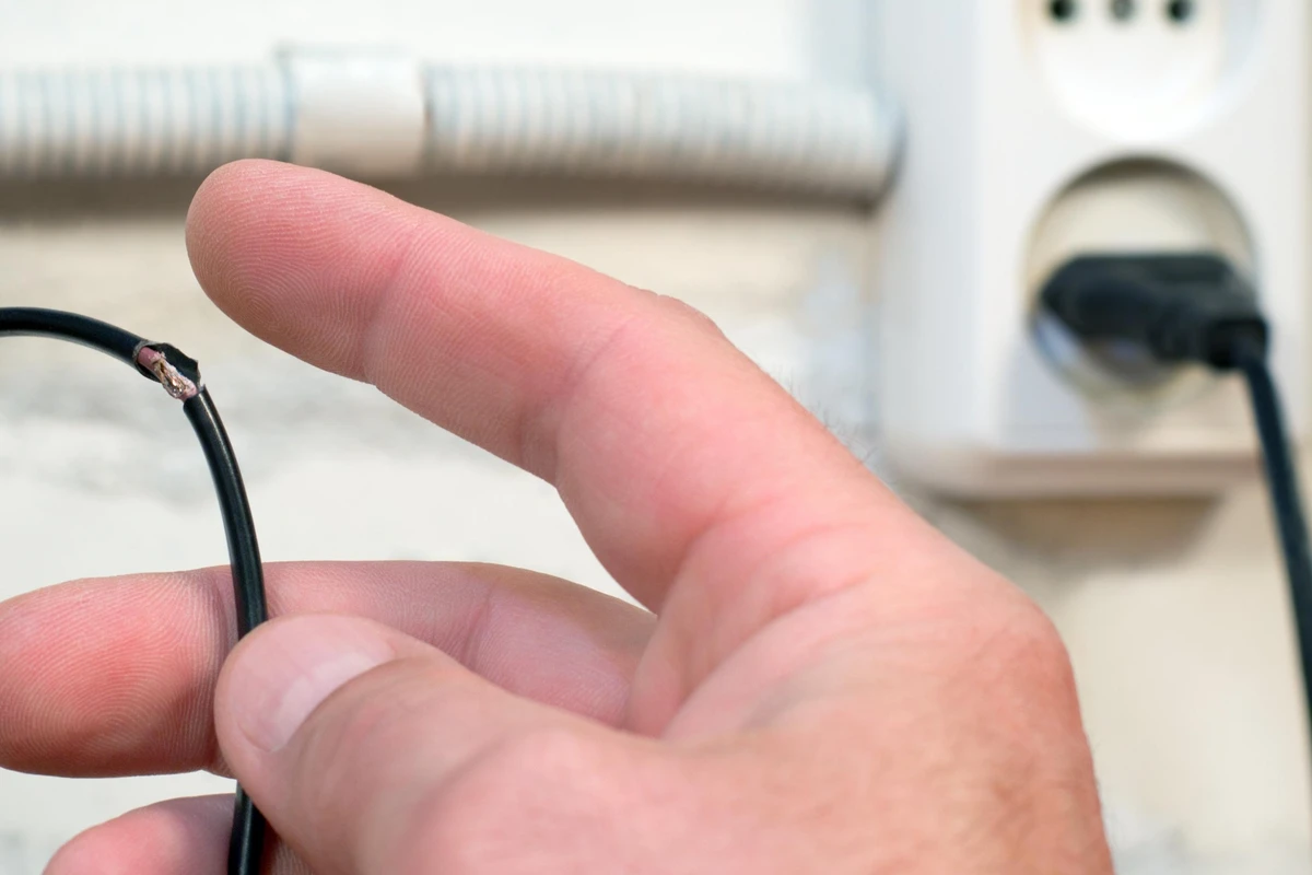 Qəbələdə 11 yaşlı uşağı elektrik cərəyanı vuraraq öldürüb