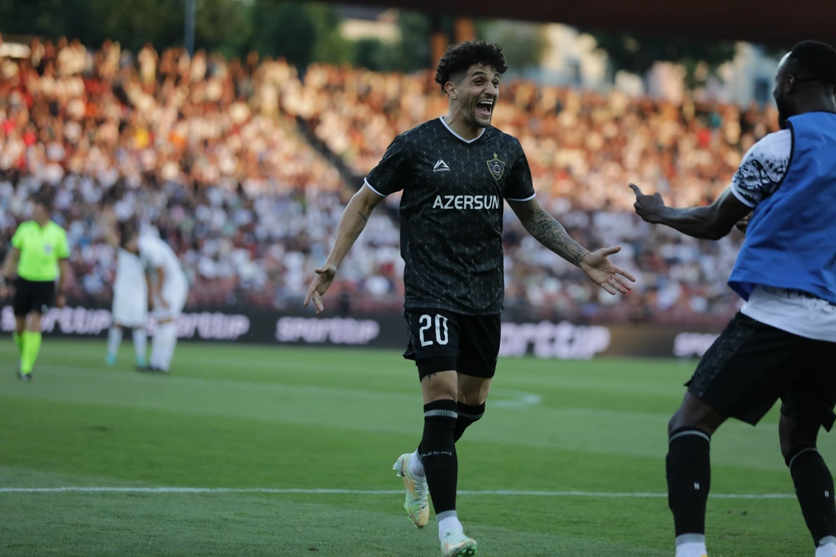 Qarabağ Kadi Borgeslə uzunmüddətli müqavilə imzalayıb