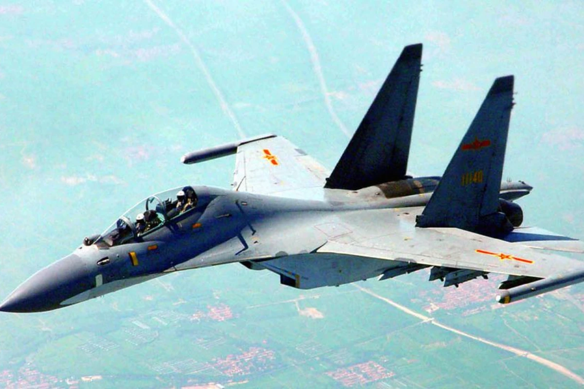 Свыше 20 военных самолетов Китая зашли в зону ПВО Тайваня