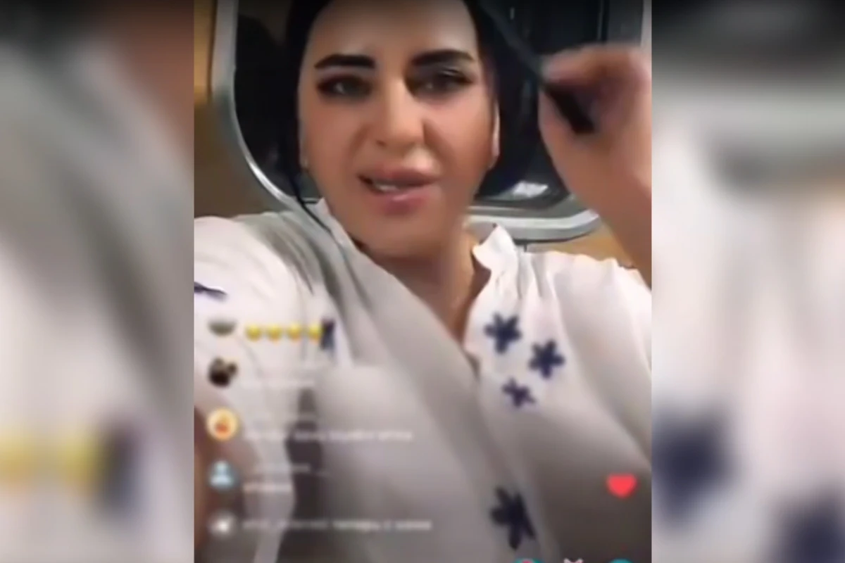В бакинском метро между пассажирками произошла словесная перепалка - ВИДЕО