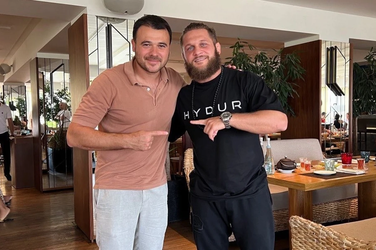 Emin Ağalarov UFC döyüşçüsü Rafael Fiziyevlə - FOTO