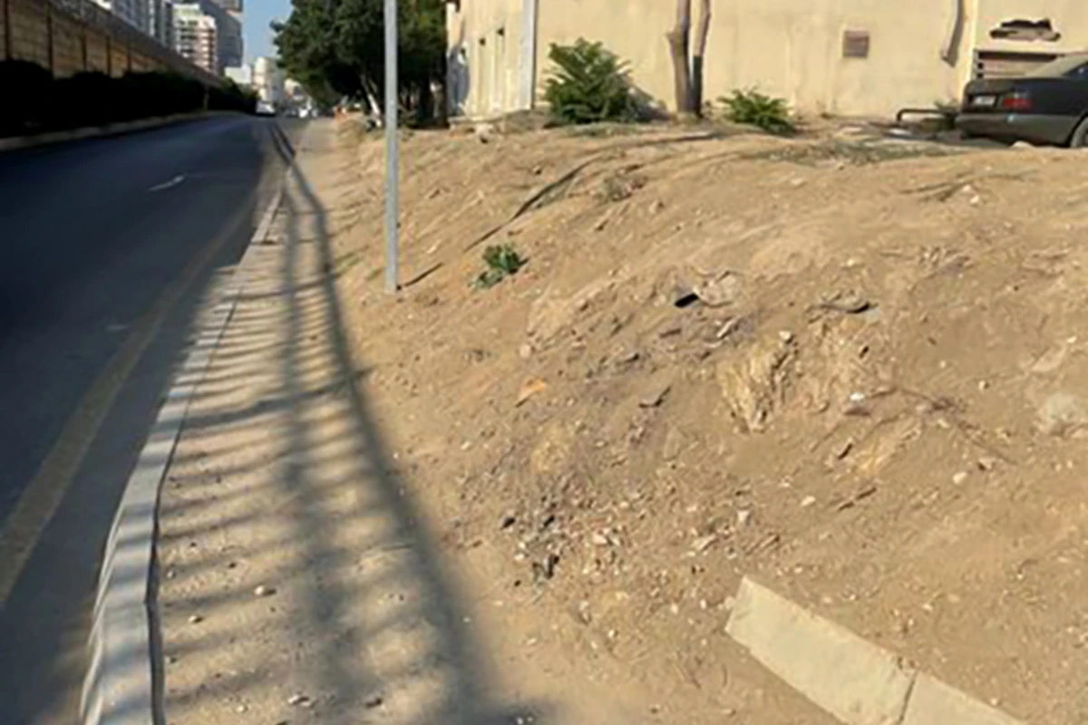 Paytaxt sakinlərinin səki problemi: Dövlət qurumundan REAKSİYA + FOTO