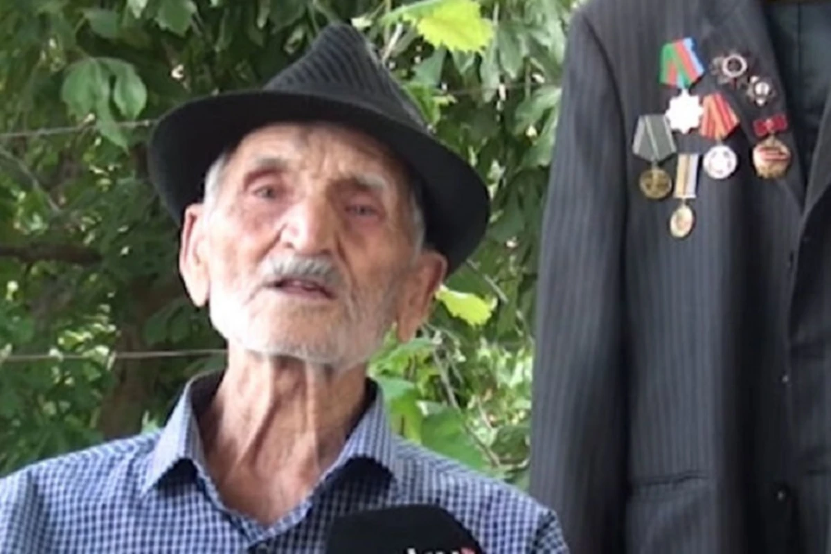 101 yaşlı Əmrah baba: “Nə siqaret çəkmişəm, nə də içki içmişəm” - VİDEO 101 yaşlı Əmrah baba: “Nə siqaret çəkmişəm, nə də içki içmişəm” - VİDEO
