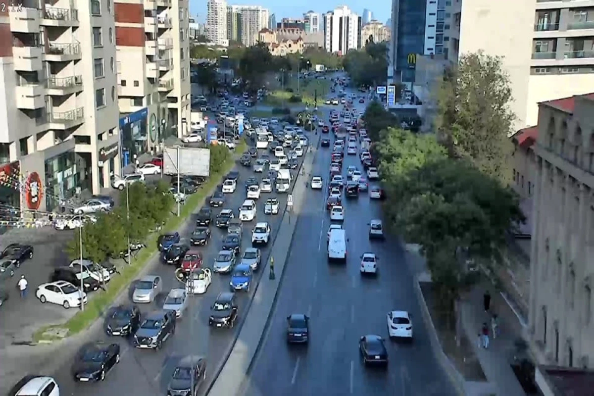 Bakıda sıxlıq olan yollar - SİYAHI - FOTO