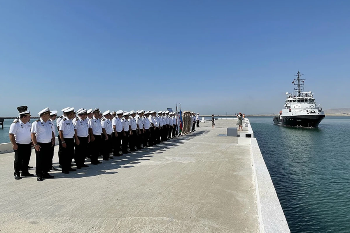 Rusiyanın hərbi gəmiləri Bakıya gəlib  - FOTO