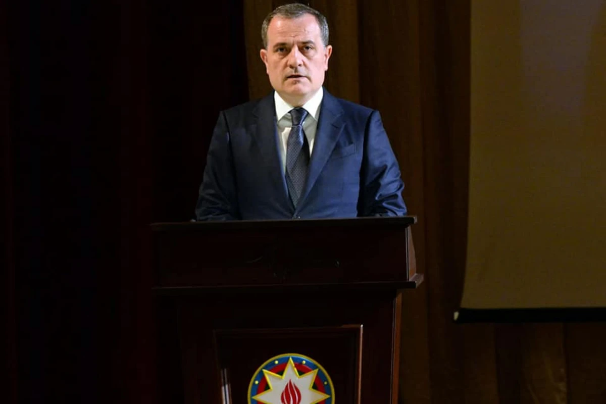 Ceyhun Bayramov Ankaraya yola düşüb