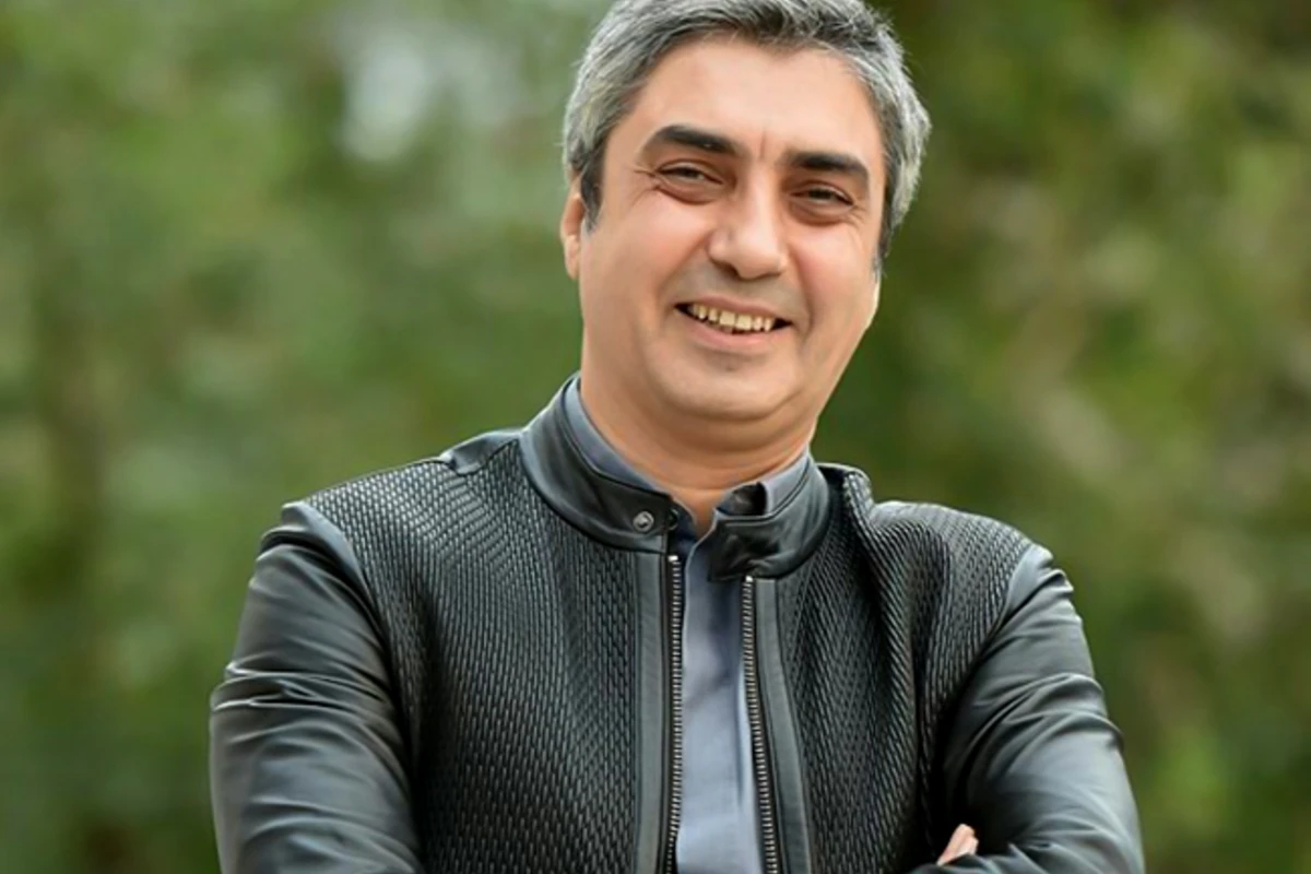 Kurtlar Vadisinin Polat Alemdarı YENİ SEVGİLİSİ İLƏ - FOTO Kurtlar Vadisinin Polat Alemdarı YENİ SEVGİLİSİ İLƏ - FOTO